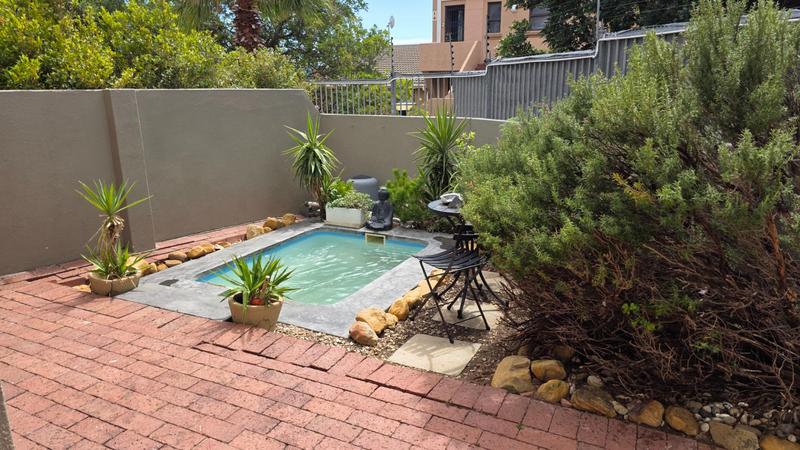 3 Bedroom Property for Sale in Zonnebloem Western Cape